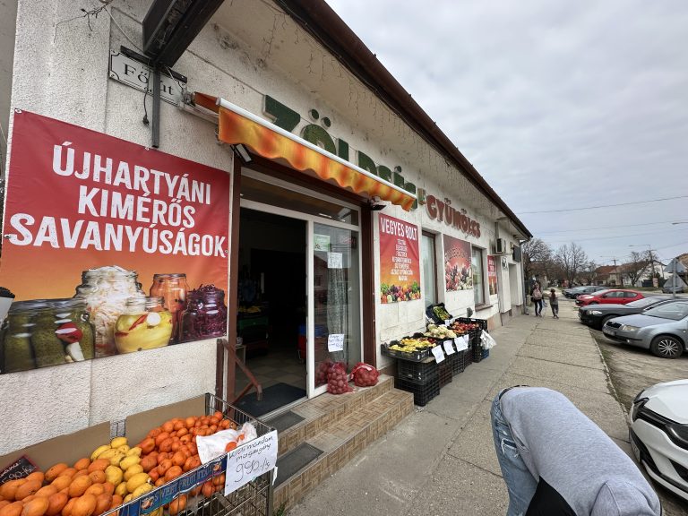 figyelemfelkeltő molinó
